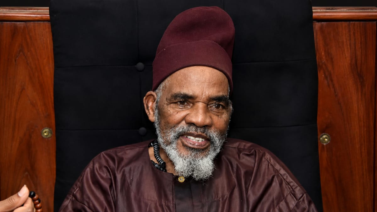 Le Professeur Kéba Lamine, marabout guérisseur de tradition africaine